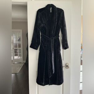 Soma Robe